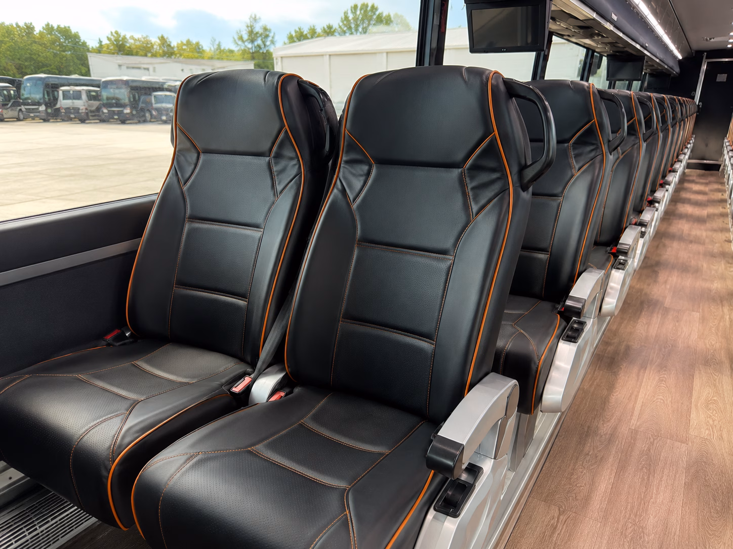 charter buses for mount vernon and river farm wedding weekends